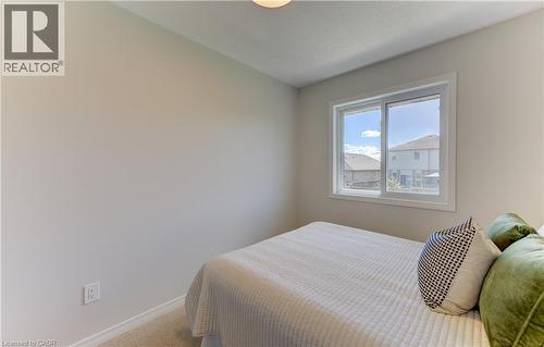 975 Zeller Crescent, Kitchener, ON 