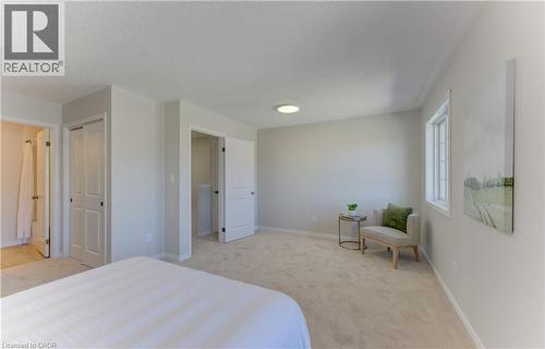 975 Zeller Crescent, Kitchener, ON 