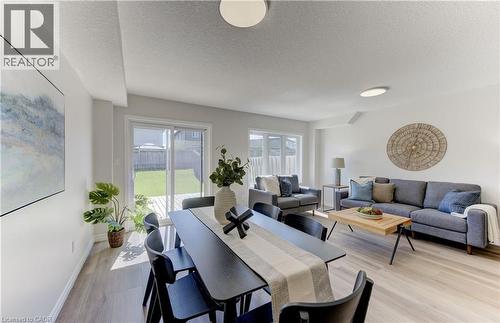 975 Zeller Crescent, Kitchener, ON 