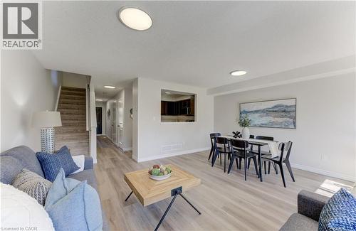975 Zeller Crescent, Kitchener, ON 