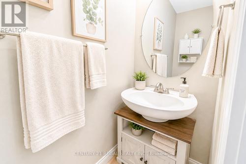 46 Blacksmith Lane, Whitby, ON 
