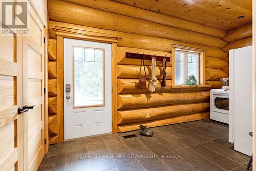 Mudroom with laundry station - 2467 Darling Road, Lanark Highlands, ON 