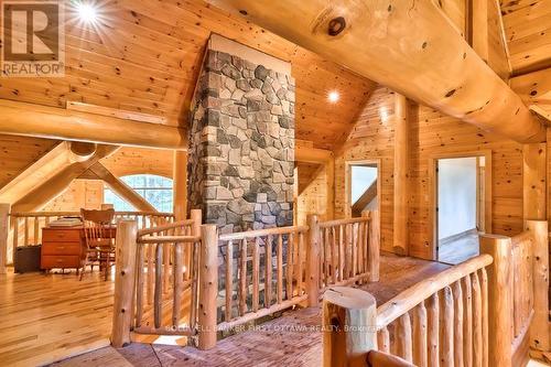 Second floor landing offers flex space - 2467 Darling Road, Lanark Highlands, ON 
