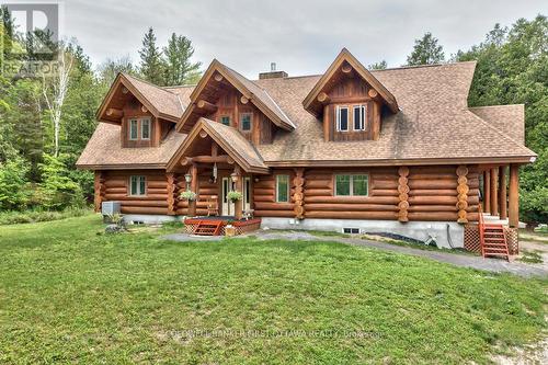 Exotic big light-filled family spaces - 2467 Darling Road, Lanark Highlands, ON 