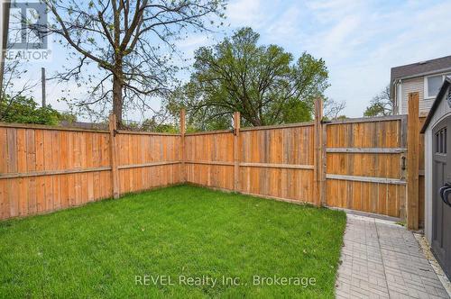 15 Phipps Street, Fort Erie (Central), ON 