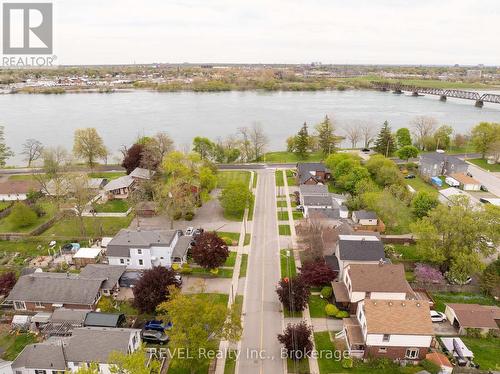 15 Phipps Street, Fort Erie (Central), ON 