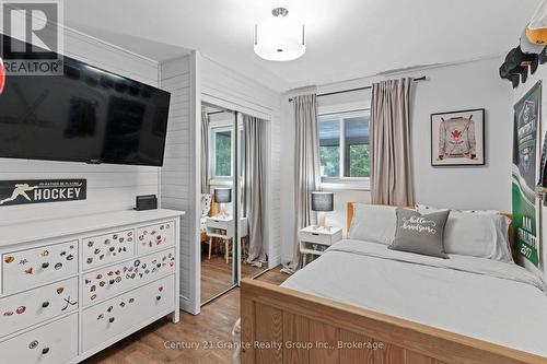 Third Main Floor Bedroom - 16408 35 Highway, Algonquin Highlands (Stanhope), ON 