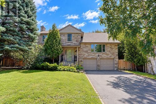 19 Lower Links Road, Toronto, ON 
