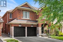 1002 OAKTREE CRESCENT Newmarket, ON L3X 2Z3