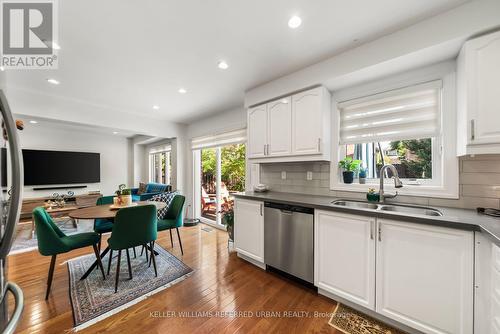 1002 Oaktree Crescent, Newmarket, ON 