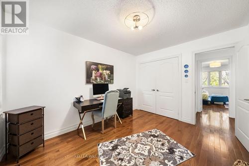 1002 Oaktree Crescent, Newmarket, ON 