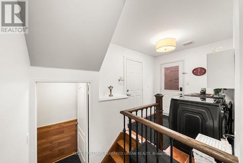 1002 Oaktree Crescent, Newmarket, ON 