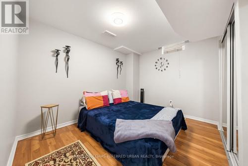 1002 Oaktree Crescent, Newmarket, ON 