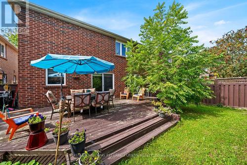 1002 Oaktree Crescent, Newmarket, ON 