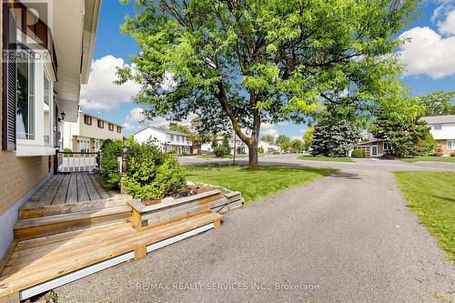 54 Griselda Crescent, Brampton, ON 