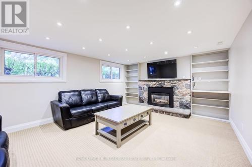 2037 Mountain Grove Avenue, Burlington, ON 