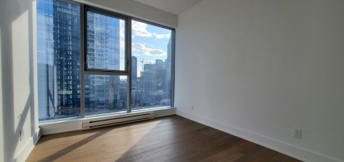 1907-720 Rue St-Jacques , Montréal (Ville-Marie), QC H3C 1E9 3