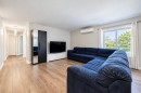 Salon - 3-8135 Rue De Londres, Brossard, QC 