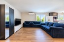 Salon - 3-8135 Rue De Londres, Brossard, QC 