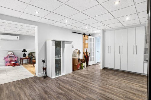 Salle familiale - 8  - 8A Rue Du Joli-Bourg, Sainte-Marguerite-Du-Lac-Masson, QC 