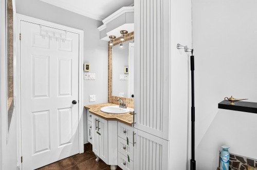 Salle de bains - 8  - 8A Rue Du Joli-Bourg, Sainte-Marguerite-Du-Lac-Masson, QC 