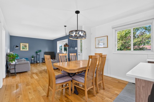 Salle à manger - 6205 Rue Poitras, Brossard, QC 
