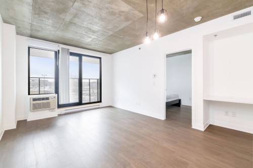 Salon - 307-1375 Rue Des Bassins, Montréal (Le Sud-Ouest), QC 