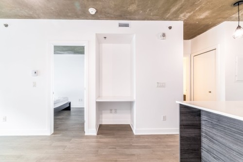 Salon - 307-1375 Rue Des Bassins, Montréal (Le Sud-Ouest), QC 