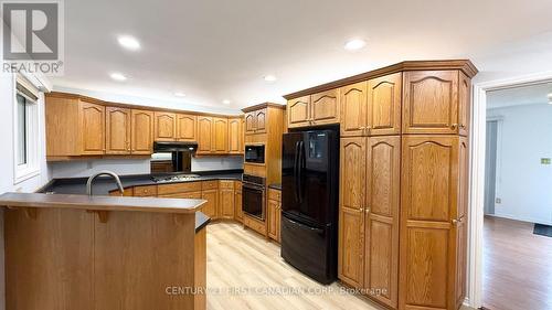 80 ROLLSCOURT PLACE , London North (North K), Ontario N6G 1M2 5