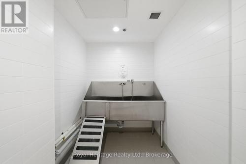 Dog Wash Station - 106 - 21 Brookhouse Drive, Clarington (Newcastle), ON 