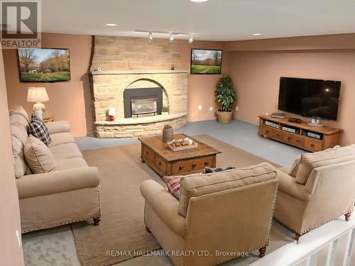 11 Sleepy Hollow Lane, Whitchurch-Stouffville, ON 