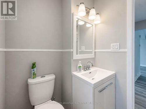 Powder Room 2 - 112 Northgate Drive, Welland (N. Welland), ON 
