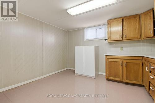 games/kitchen room - 53 Pearson Road, Welland (Cooks Mills), ON 