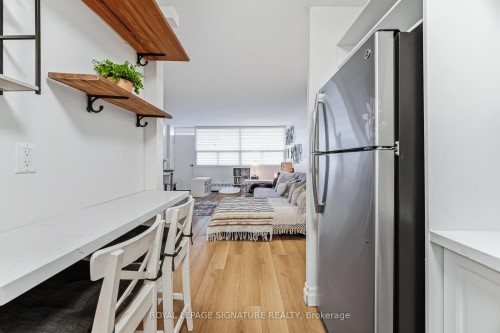 1203-2263 Marine Drive, Oakville, ON 