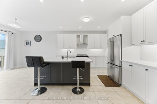 78 Bearberry Road, Springwater, ON 