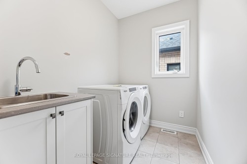 78 Bearberry Road, Springwater, ON 