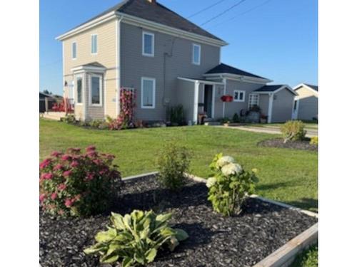 10194 Highway 1 Highway, Saulnierville, NS 
