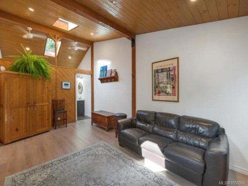 1371 Hooley Rd, Quadra Island, BC 