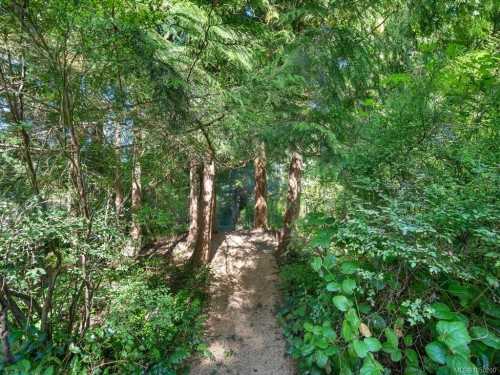 1371 Hooley Rd, Quadra Island, BC 