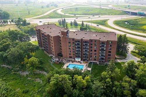 102-916 Cloutier Dr, Winnipeg, MB 