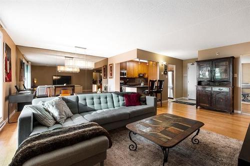102-916 Cloutier Dr, Winnipeg, MB 