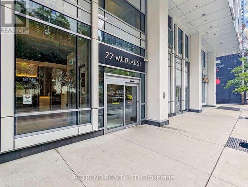 908 - 77 MUTUAL STREET , Toronto, Ontario M5B 2A9 2