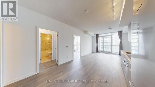 1110 - 36 Forest Manor Road, Toronto, ON 