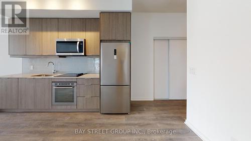 1110 - 36 Forest Manor Road, Toronto, ON 