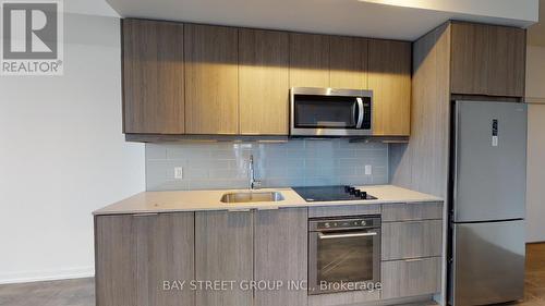 1110 - 36 Forest Manor Road, Toronto, ON 