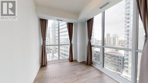 1110 - 36 Forest Manor Road, Toronto, ON 