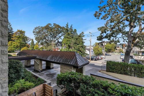 #206-1745 Leighton Rd, Victoria, BC 