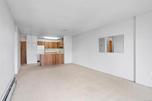 #206-1745 Leighton Rd, Victoria, BC 
