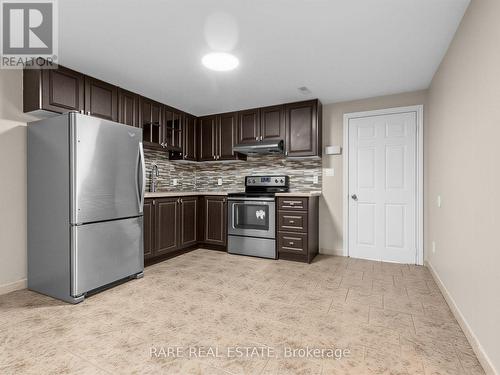 4 HISEY [BASEMENT] CRESCENT , Toronto, Ontario M3N 1V1 5