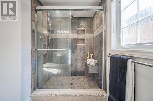 82 Ballymore Drive, Aurora, ON 